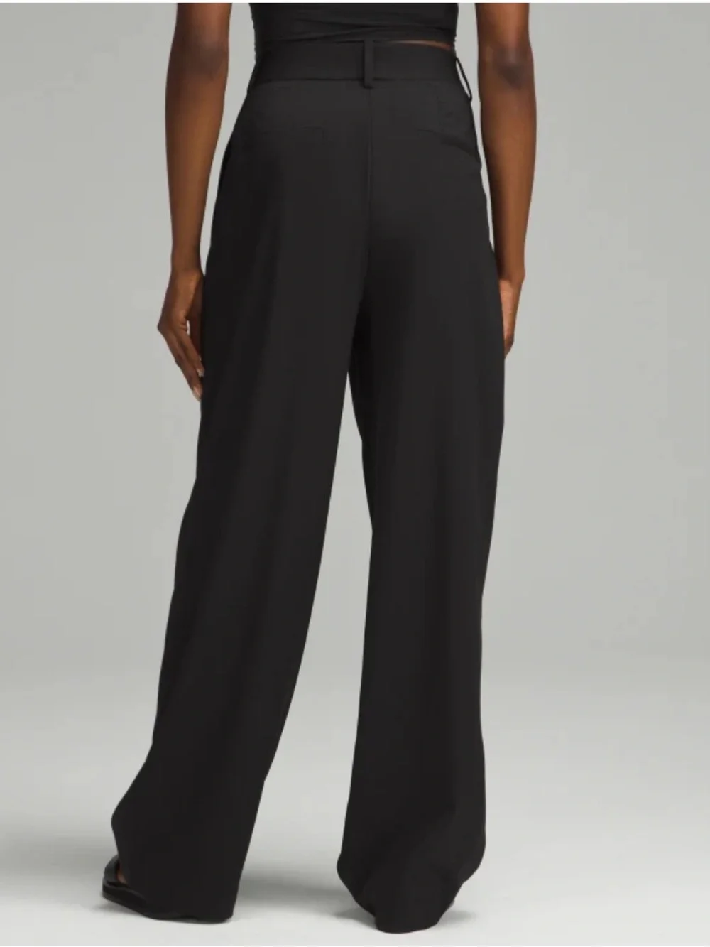 NWT/Like New Lululemon Casual Set. Size Top S / Bottom 4